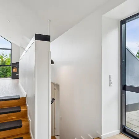 Unique Multi-level With Game Room, And For Everyone