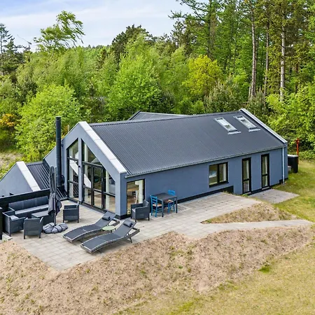 Unique With Large Activity At Femmoller Holiday home Ebeltoft