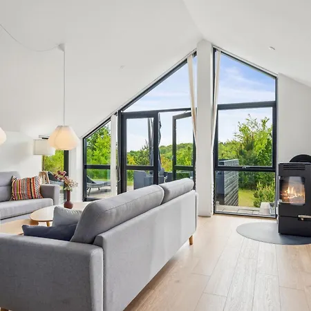Unique Multi-level With Game Room, And For Everyone Ebeltoft