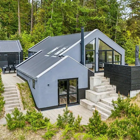 Holiday home Unique With Large Activity At Femmoller *
